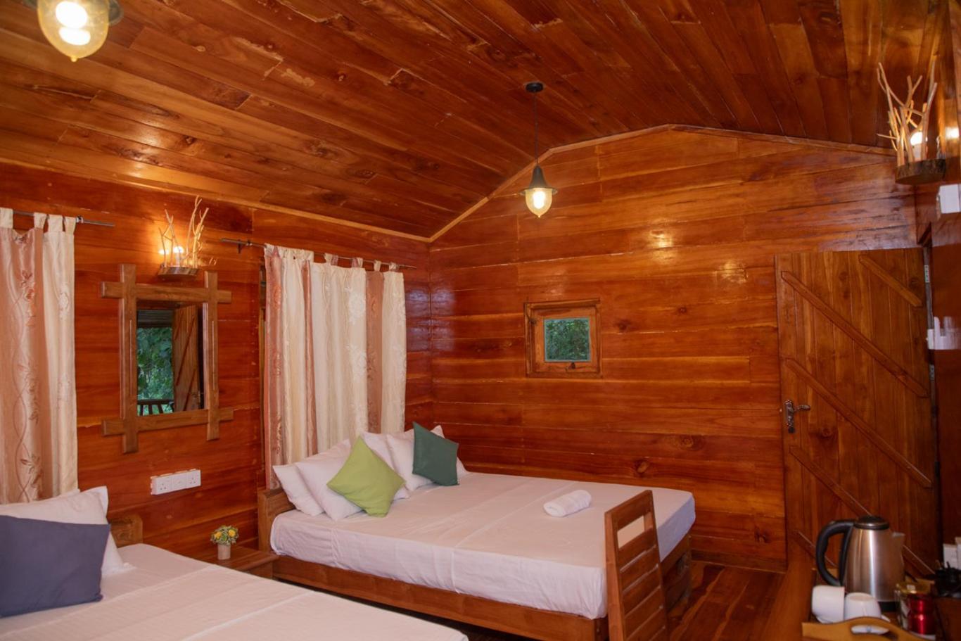 Thought Blooming Hotell Udawalawe Eksteriør bilde